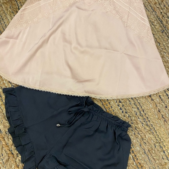 Smoke Rose / Black Set - Picture 2 of 3